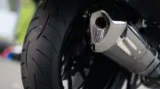 Motorrad-Raser in Schwerin gefährdet Verkehr: Führerschein beschlagnahmt