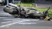 Motorradfahrer bei Unfall in Alt Brenz verletzt – mehrere Vergehen