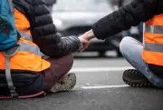 Neue Generation kündigt Protestwoche in Berlin an - Kreative Aktionen für mehr Mitbestimmung