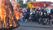 Neustadt-Glewe: Feuerwehr verwandelt Baustelle in Osterfest-Highlight