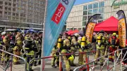 Neustrelitzer Feuerwehr-Duo meistert 770 Stufen beim Berliner Firefighter Stairrun