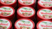 Nudossi-Rückruf: Salmonellen in Haselnuss-Nougat-Creme entdeckt - Diese Chargen betroffen