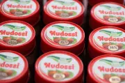 Nudossi-Rückruf: Salmonellen in Haselnuss-Nougat-Crème entdeckt - Verbraucherwarnung