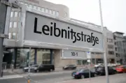 Panne in Berlin: Leibnizstraße mit falschem 't' auf Straßenschildern