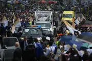 Papst Leo XIV. feiert Rekordmesse in Kamerun und mahnt afrikanische Jugend