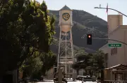 Paramount-Aktionäre stimmen Übernahme von Warner zu