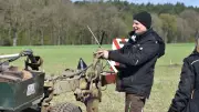 Perfekte Furche trotz DDR-Technik: Wer beim Pflügen die Nase vorn hat