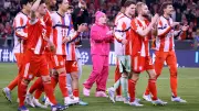 Pink Panther Outfit: Der hohe Preis von Lennart Karls rosa Schuhen im Fokus