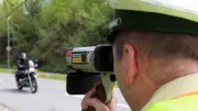 Polizei kontrolliert Motorradfahrer auf der B 195 bei Dömitz