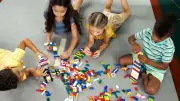 Psychologen verraten: So bringen Sie Ihre Kinder zum Aufräumen