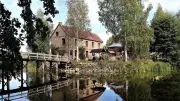 Romantik pur: Die Wasserburg Liepen in Mecklenburg-Vorpommern