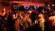 Rostocker Inklusions-Party: Generationen tanzen gemeinsam im Helgas Stadtpalast