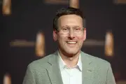 RTL-Moderator Simon Beeck spricht offen über seine Entlassung nach 600 Stellenstreichungen