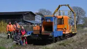 Saisonstart in der Uckermark: Historische Diesellok rollt wieder durch Gramzow