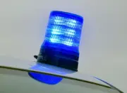 Sattelzug kippt auf A12 bei Königs Wusterhausen – Fahrer verletzt
