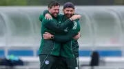 Schalke bindet Tim Hoogland langfristig: Bereitet sich der Klub auf Muslic-Abgang vor?