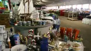 Schnäppchenjagd in Rubkow: Hallentrödelmarkt lockt mit Vielfalt