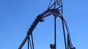 Schock im Freizeitpark: Größte Attraktion stoppt plötzlich in luftiger Höhe