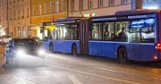 Schwerer Busunfall in München: Senior stürzt beim Aussteigen und verliert Bein