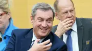 Söder rasiert Bart ab: Missgeschick beim Rasieren