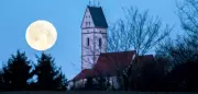 Seltenes Himmelsphänomen: Doppelter Vollmond im Mai als Blue Moon