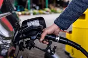 Spritpreise steigen deutlich: Rekordsprünge am Mittag nach Tankrabatt-Beschluss