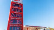 Spritpreise ziehen leicht an: 12-Uhr-Preis wieder höher als gestern