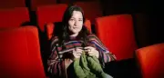 Stricken im Kino: Handarbeit trifft auf Leinwand