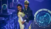 Swing-Akrobatikshow „Ahoi“ im Wintergarten: VIP-Tickets für Charity-Auktion ersteigern