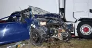 Tödlicher Frontalcrash auf B12: 54-jähriger Autofahrer stirbt noch an der Unfallstelle