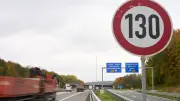 Tempolimit-Debatte: Hohe Spritpreise bremsen bereits viele Autofahrer auf der A24