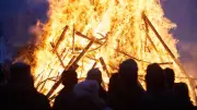 Traditionelle Osterfeuer in der Region Ludwigslust: Ein Überblick über die Veranstaltungen