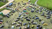 Tuningmesse „Tief im Dorf“: Porsche, Samba-Busse und DDR-Fahrzeuge in Möllin