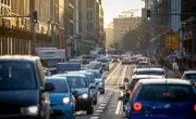 Umfrage: Drängler und aggressive Fahrer nerven Autofahrer am meisten