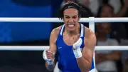 Umstrittene Olympiasiegerin Imane Khelif boxt gegen Deutsche Julia Igel in Paris