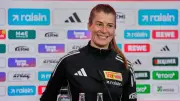 Union-Fans besingen Cheftrainerin Marie-Louise Eta mit KI-Song 'Eisern und Echt'