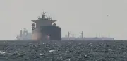 USA greifen iranisches Frachtschiff an: Blockade der Straße von Hormus eskaliert
