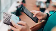 Verbraucherzentrale warnt vor PostIdent-Betrug: Unbemerkte Kreditverträge durch Identitätsprüfung