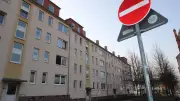 Verkehrslärm in Malchin: Wohnblock vor Abriss - Hälfte der Wohnungen leer