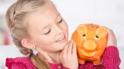 Vom Sparbuch zu ETFs: Wie Eltern die Zukunft ihrer Kinder finanziell sichern können