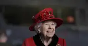Warhols Queen-Porträt mit Diamantstaub: Auktion in München zum 100. Geburtstag