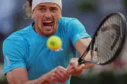 Zverev siegt in Madrid trotz körperlicher Probleme