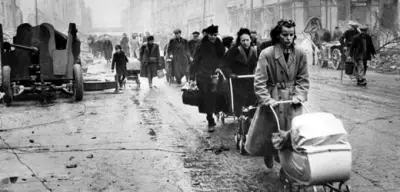 8. Mai als Feiertag? Historiker streiten über Kriegsende-Gedenken