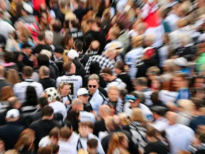 Aufstiegs-Sause in Elversberg: Bier und Konfetti für Bundesliga-Neuling