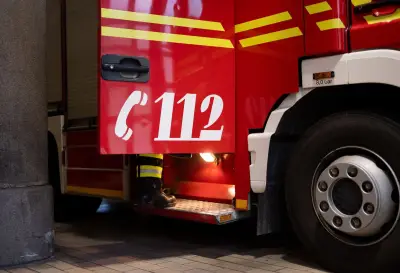 Baggerbrand löst Waldbrand bei Arnstein aus: 800 qm Unterholz abgebrannt