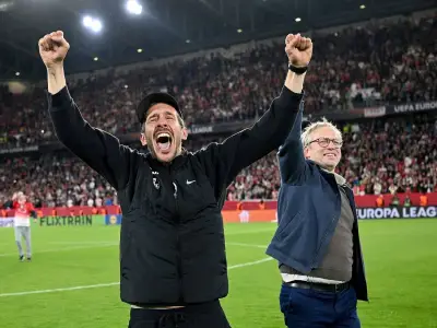 Überwältigte Freude: Schuster nach Finaleinzug mit SC Freiburg