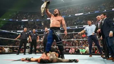 Chaos bei WWE Backlash: Reigns verteidigt, Fatu zerstört