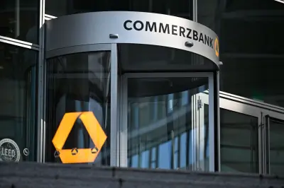 Commerzbank streicht 3.000 Stellen im Übernahmekampf mit Unicredit