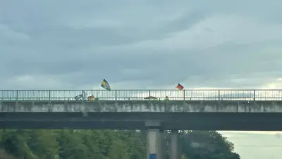 Demo auf Agrarbrücke über A9: Protest oder Verkehrsgefahr?