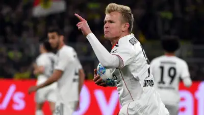 Eklat bei Eintracht: Burkardt beschimpft Trainer Riera und kassiert Geldstrafe